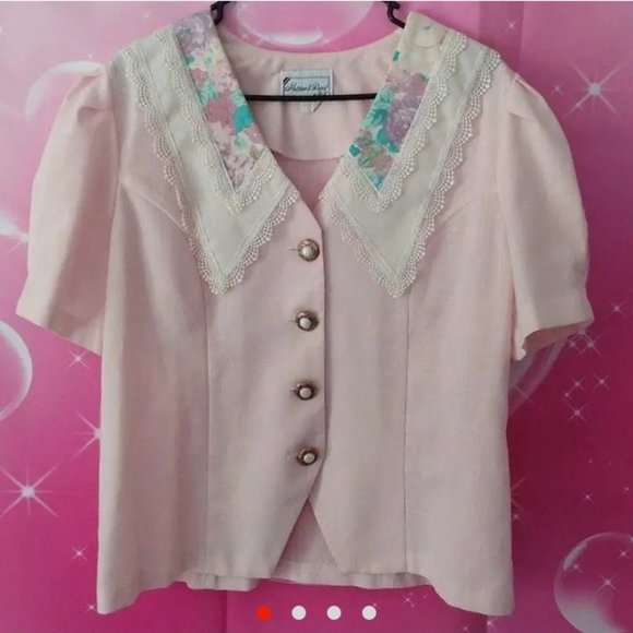 BABY PINK VINTAGE VICTORIAN BLAZER 🥺💕 - Picture 1 of 4